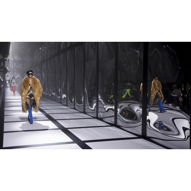 Distorting 300 Cm Vertical Mirror in Polished Stainless Steel by Julien Vidame For Sale - Image 4 of 9