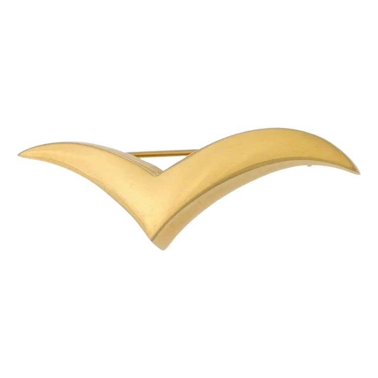 Tiffany & Co. Vintage 18k Yellow Gold Wide Wing Pin | Chairish