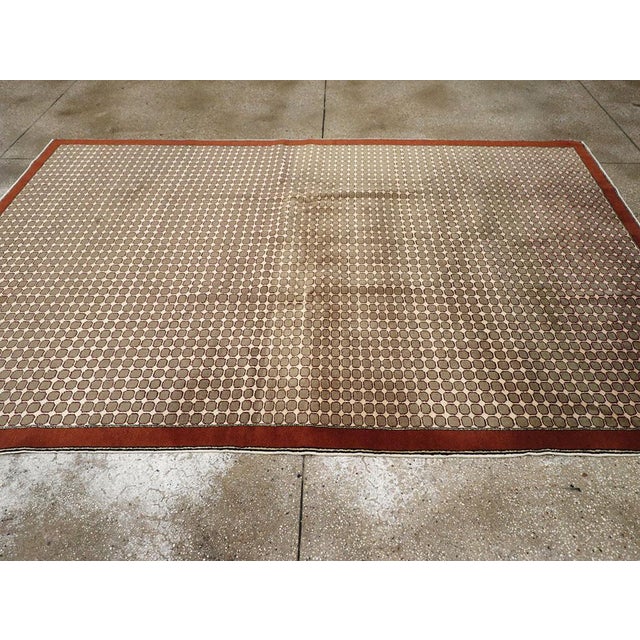 Galerie Shabab Collection Mid-20th Century Mid-20th Century Turkish Sivas Deco Rug For Sale In New York - Image 6 of 10