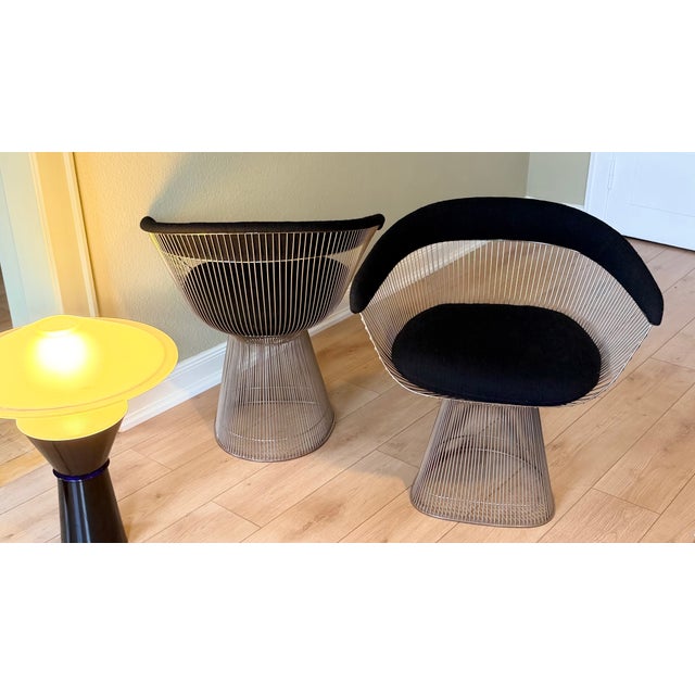 Silver Armchairs in Black Upholstery by Warren Platner for Knoll, 1950s, Set of 2 For Sale - Image 10 of 17