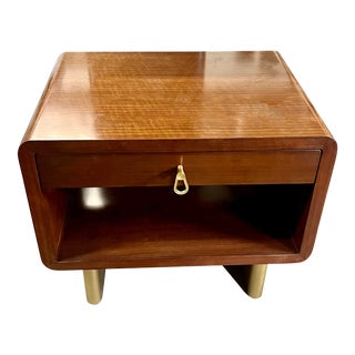 Baker Barbara Barry Bandau Walnut & Brass Nightstand For Sale