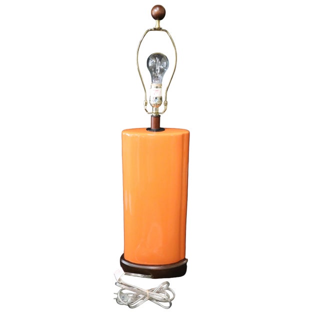 Late 20th Century Robert Abbey Orange Ceramic Table Lamp With Wooden Base and Finial For Sale In Portland, OR - Image 6 of 11