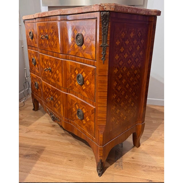 18th-Century Chest of Drawers, 1700s For Sale - Image 9 of 13