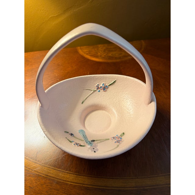 1950s Vintage Hull Art Pottery Serenade Basket Handled Vase 7"h ca.1957 For Sale - Image 5 of 11