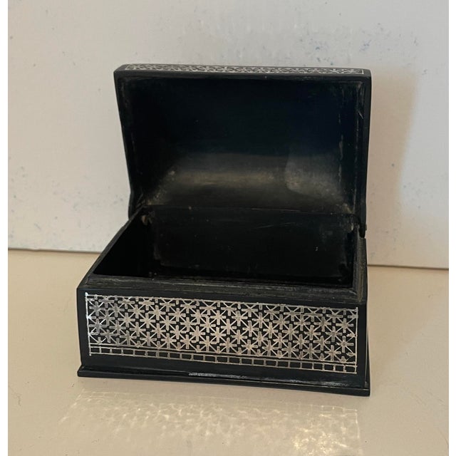 1960s Indian Bidri Sterling Overlay Casket For Sale - Image 5 of 7