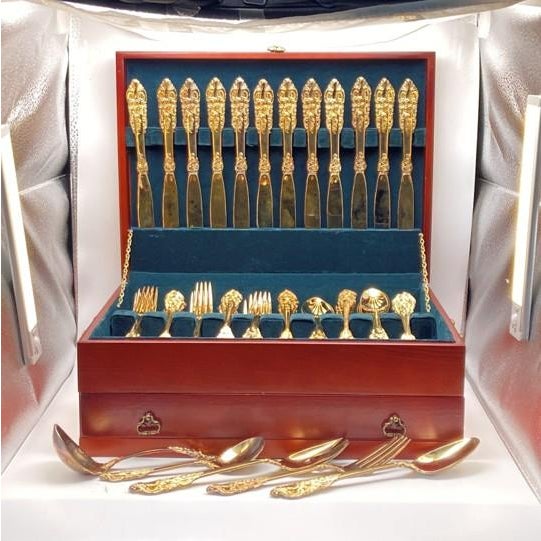 Baroque 1990s Baroque by Godinger Gold Plated 65-Pc Flatware Set (Service for 12 With Serving Pieces and Chest) Vintage For Sale - Image 3 of 18