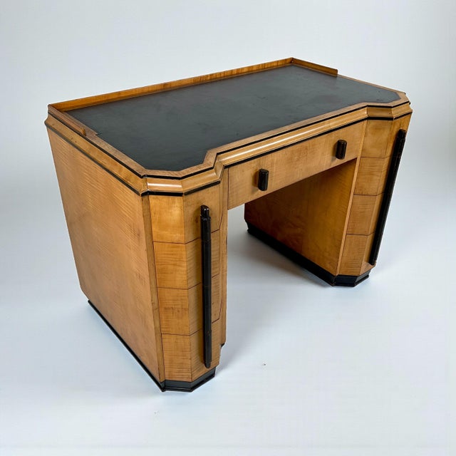 Wood Art Deco Desk in Satin Birchwood attributed to Heals, London, 1920s For Sale - Image 7 of 10