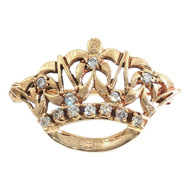 Mid Century 14k Yellow Gold Natural Diamond Crown Pin For Sale