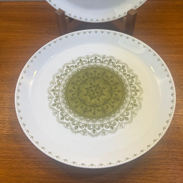 This pattern is LaRonde, part of the mid century modern Pivotal collection designed by the renowned industrial designer...