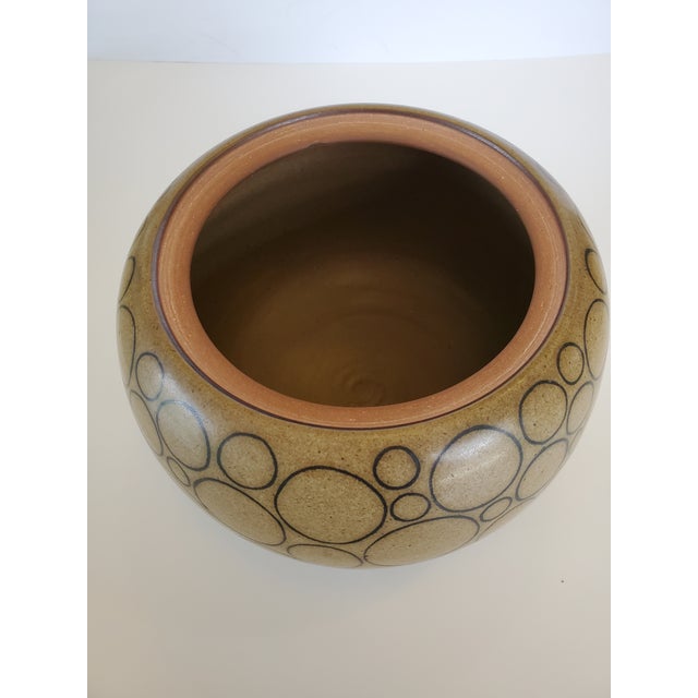 Mid 20th Century Harrison McIntosh Stoneware Pottery Covered Vessel with Abstract Circles For Sale In Miami - Image 6 of 13