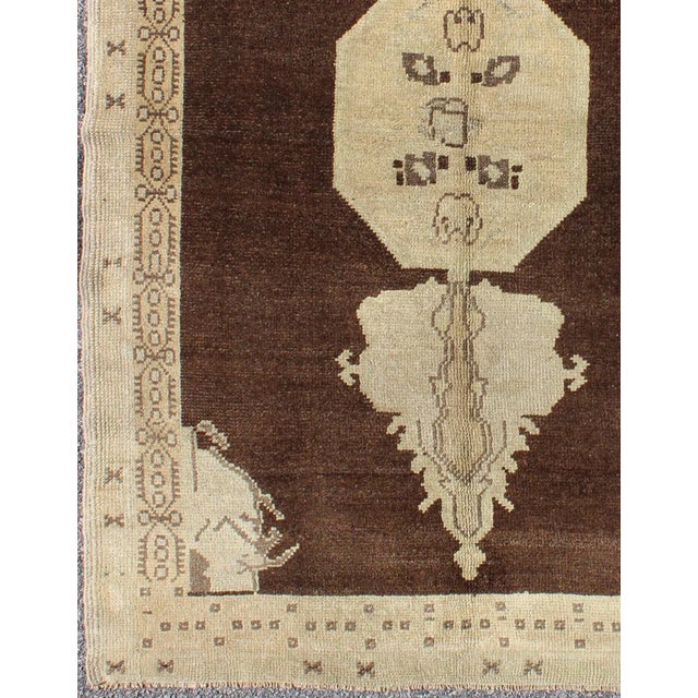 Tribal Mid 20th Century Brown and Natural Tone Medallion Design Oushak Vintage Rug From Turkey For Sale - Image 3 of 6