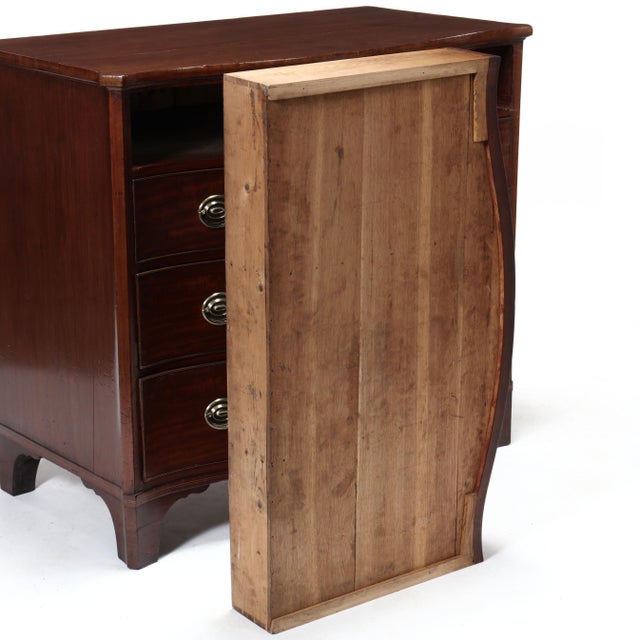 Late 18th Century George III Mahogany Inlaid Serpentine Front Chest of Drawers For Sale - Image 9 of 18
