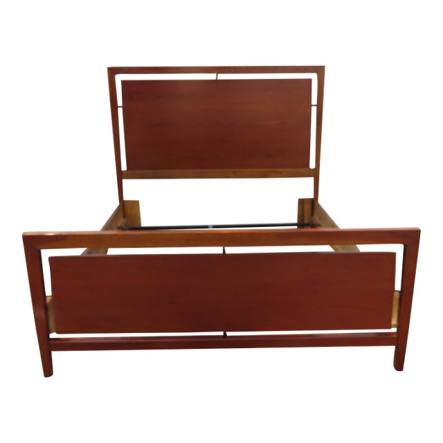 Stanley Modern Queen Size Bed 5916 For Sale