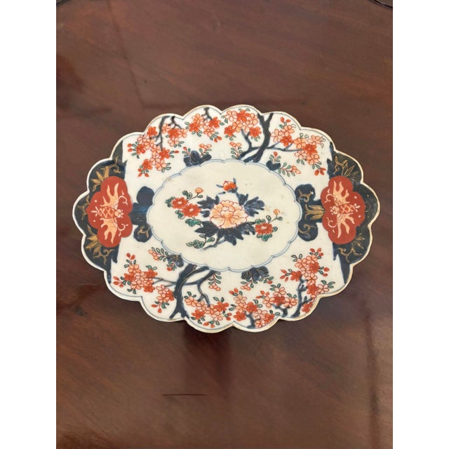 Antique Japanese Imari Scalloped Dish, 1900 For Sale - Image 3 of 7