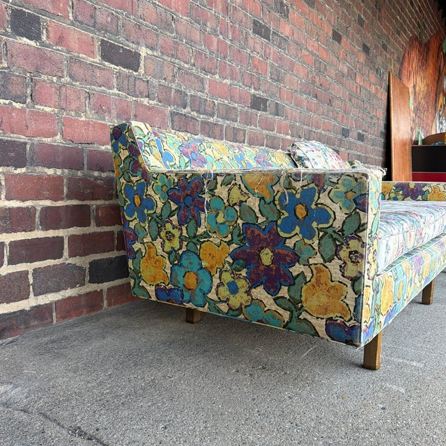1950s Edward Wormley for Dunbar Mid-Century Modern Four-Seat Sofa – Restoration Candidate For Sale - Image 5 of 9