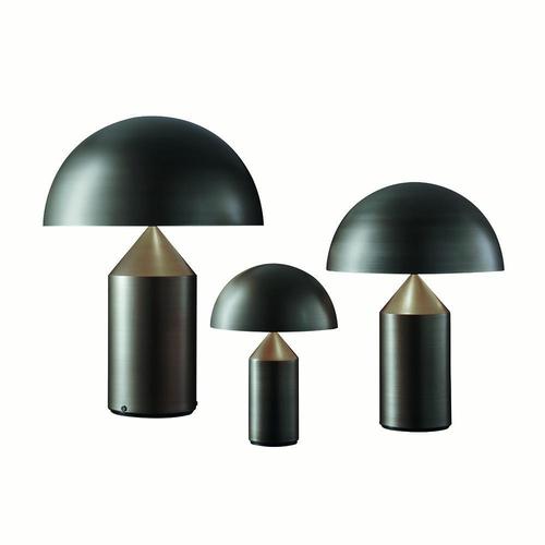 Vico Magistretti Atollo Table Lamp in Metal and Satin Bronze by Vico Magistretti for Oluce For Sale - Image 4 of 5