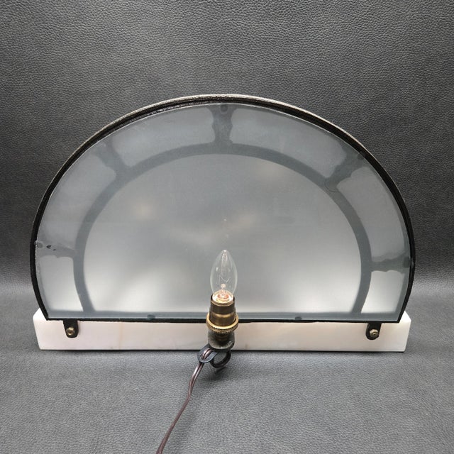 1920s Art Deco Egyptian Revival Nude Spelter & Marble Table Lamp For Sale - Image 4 of 16