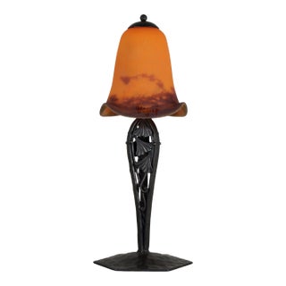 1920s French Art Deco Degue Orange Mottled Glass Wrought Iron Table Lamp For Sale