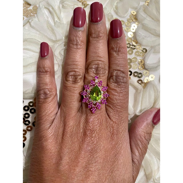 Early 21st Century 3.51 Carat Natural Peridot Sapphire Diamond Rose Gold Cocktail Ring, Size 7 For Sale - Image 5 of 6