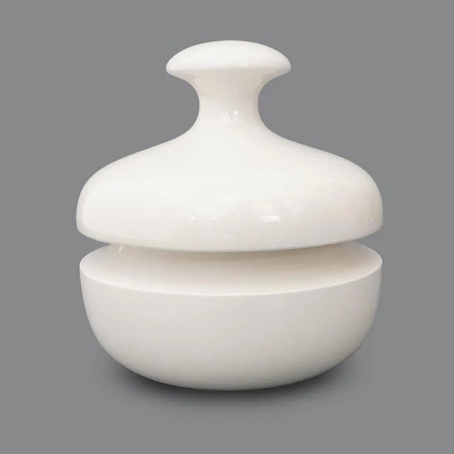 1970s White Ceramic Vase with Lid by Enzo Bioli for Il Picchio, 1970s For Sale - Image 5 of 14
