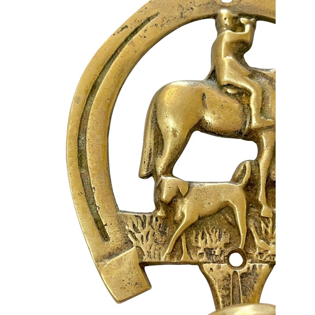 Mid 20th Century Vintage English Equestrian Horse and Hound Wall Hat Hook in Horseshoe Form For Sale - Image 4 of 7