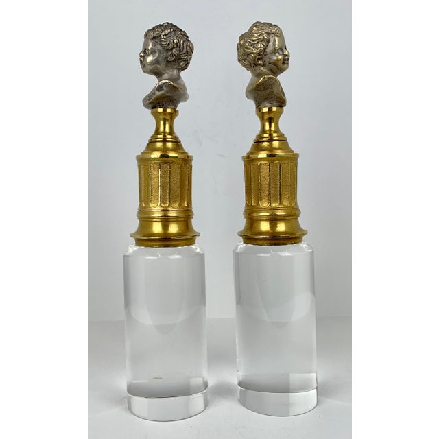 Metal Pair of Parcel-Gilt Crying Babies on Fluted Columns After Jean-Antoine Houdon For Sale - Image 7 of 9