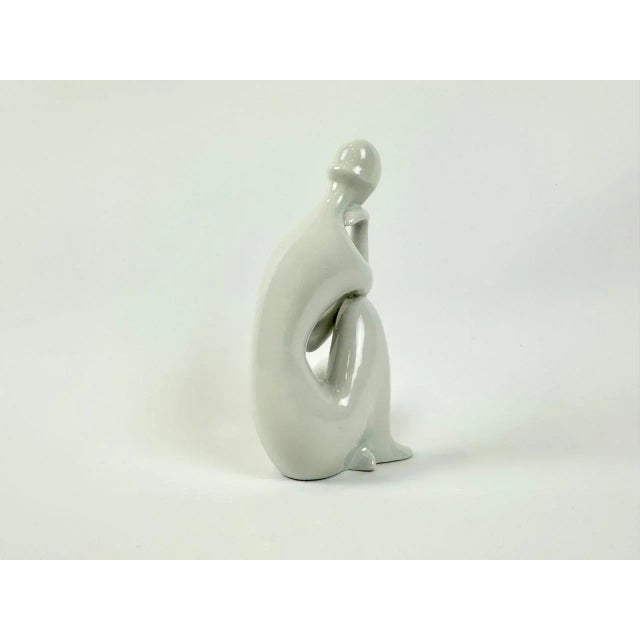 Mid-Century Modern Czechoslovakian Porcelain Figurine by Jitka Forejtova for Royal Dux Bohemia, 1960s For Sale - Image 3 of 7