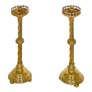 19th Century Pair of Large English Candle Holders or Candlesticks of Brass For Sale