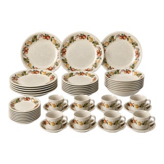Vintage Wedgwood Quince Dinnerware Service for 8 - 48 Pieces For Sale