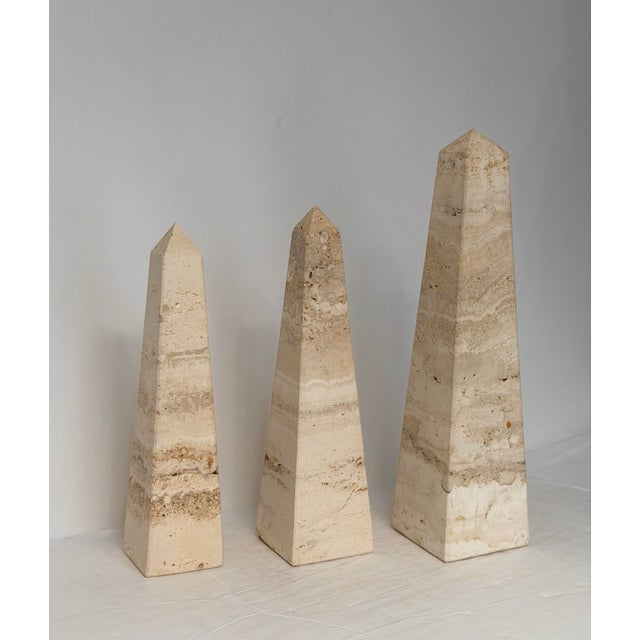 Stone 1970s F.lli Fratelli Mannelli Italian Rapolano Travertine Obelisks - A Set of 3 For Sale - Image 7 of 12