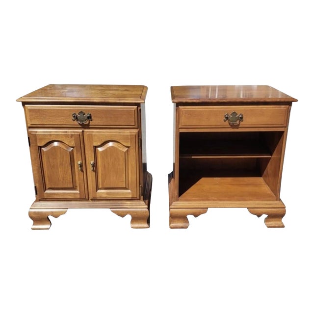 1970s Ethan Allen Heirloom Maple Bedside Tables Nightstands, a Pair
