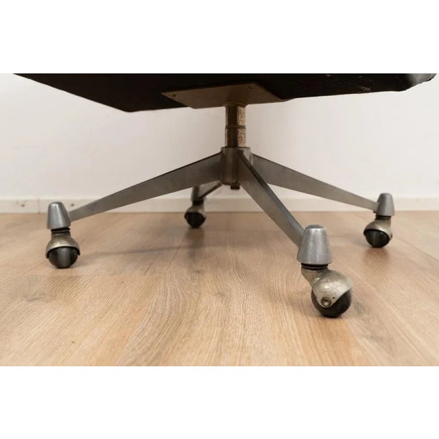 Black Model 98 Office Chair by Theo Ruth from Artifort, 1950s For Sale - Image 8 of 10