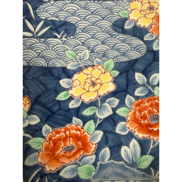 Vintage Japanese Mino Ware Imari Style Hand-Painted Porcelain Platter For Sale - Image 4 of 7