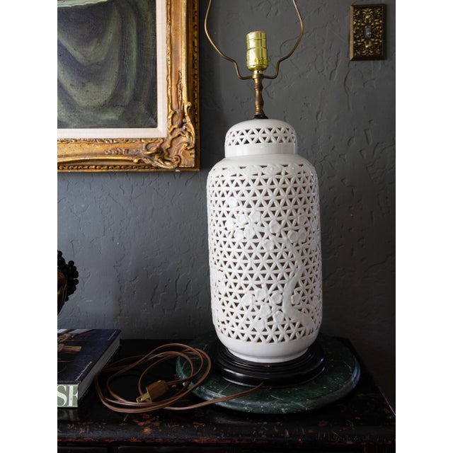1960s 1960s Pierced Porcelain Blanc De Chine Ginger Jar Lamp For Sale - Image 5 of 18