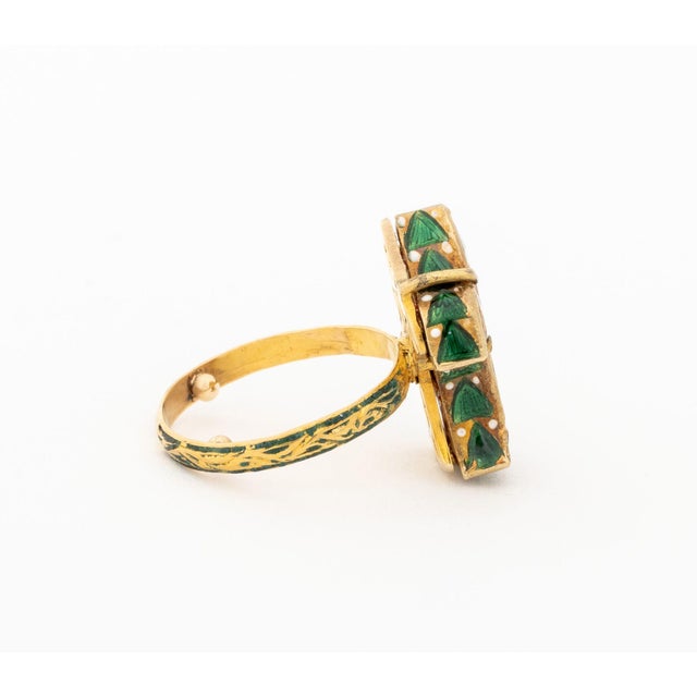 Gold Bird Form Yellow Gold, Enamel, and Diamond Ring For Sale - Image 8 of 9