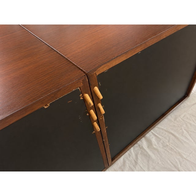 Rare Rosewood Mid-Century Modern Credenza | Floating or Floor Standing For Sale - Image 9 of 9