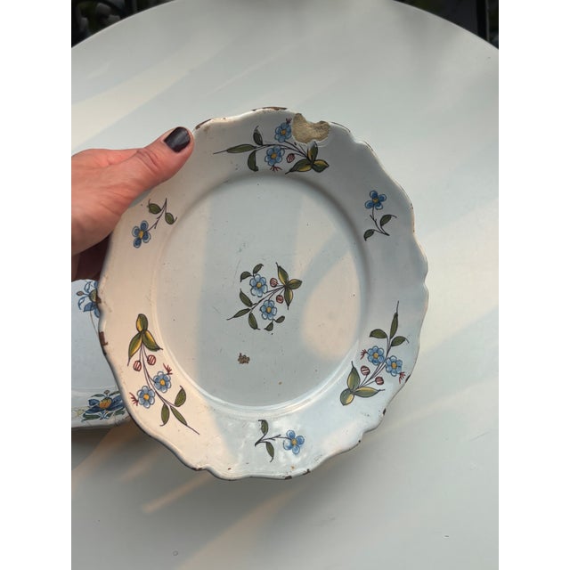 Antique Plates from Moustiers, 1760, Set of 2 For Sale - Image 17 of 18