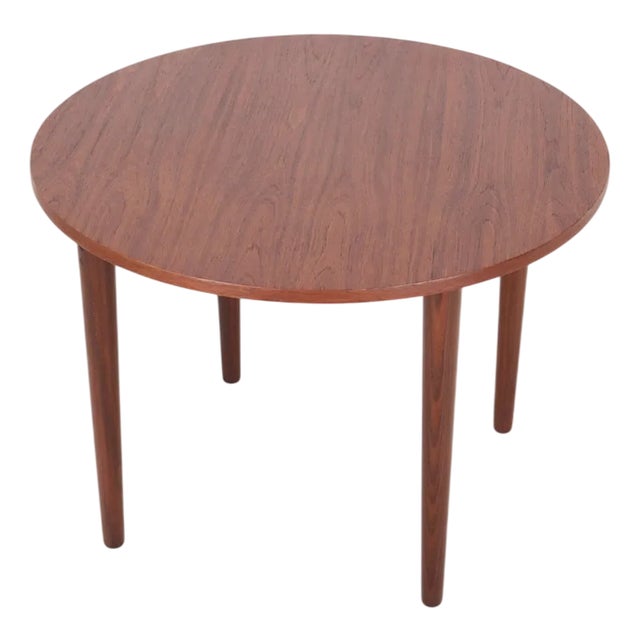 Danish No. 31 Round Coffee Table in Teak from Winge Møbler, 1960s For Sale