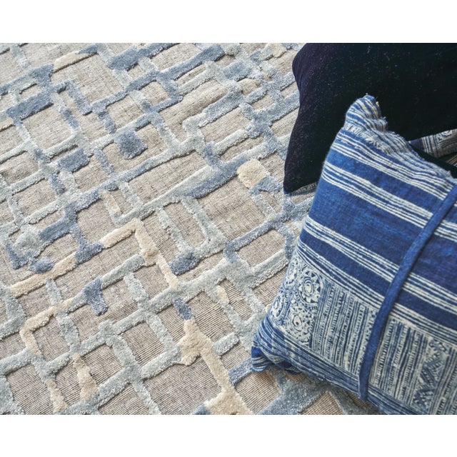 Exquisite Rugs Vista Handmade New Zealand Wool & Bamboo Silk Gray/Blue Rug-9'X12' For Sale In Los Angeles - Image 6 of 7