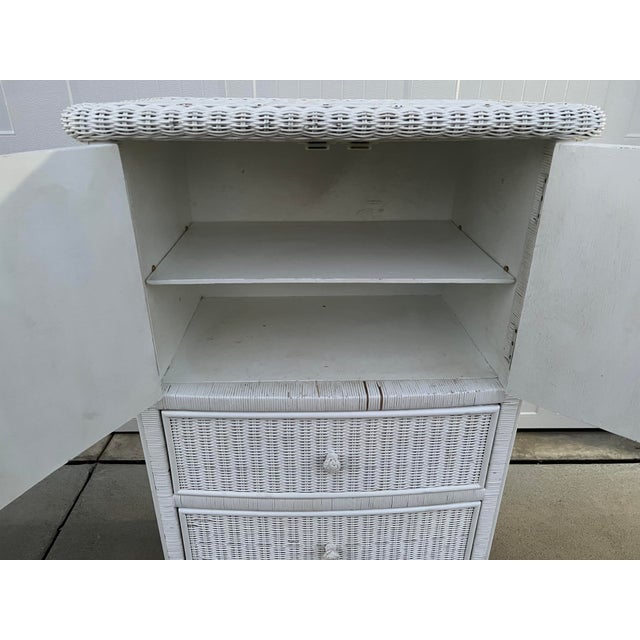 1970s Vintage Quality Henry Link Style White Wicker 3 Drawer Storage
