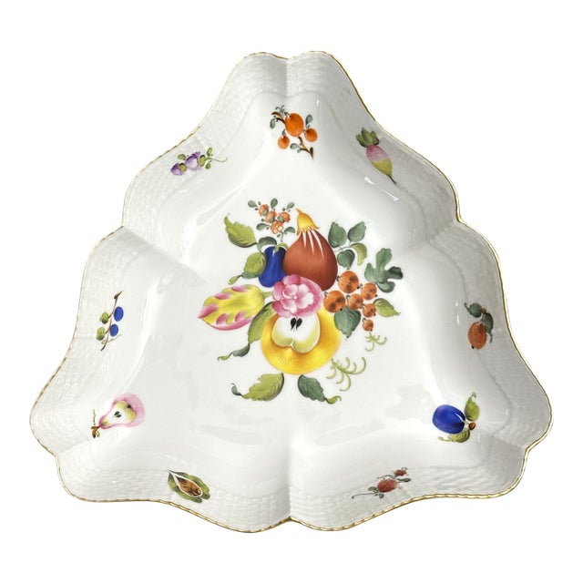 1970s Herend Fruits & Flowers Triangular Serving Dish | Vintage Hungarian Porcelain | Hand-Painted Basketweave Gilded Bowl For Sale