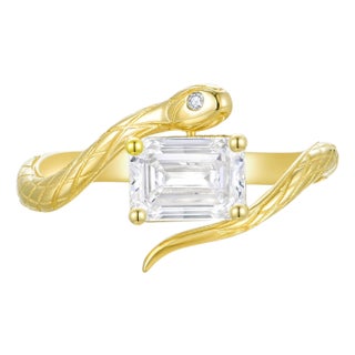 Kai Snake Protection 1.00ctw Emerald-Cut Lab-Grown Diamond East-West Ring in 14k Gold (All Sizes Available) For Sale