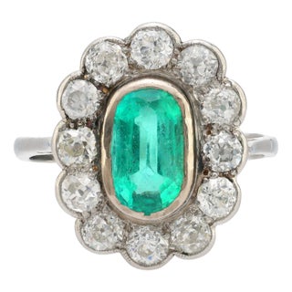 Late 19th Century Gia 1.60 Carat Oval Cut Emerald Diamond Platinum Cluster Ring For Sale