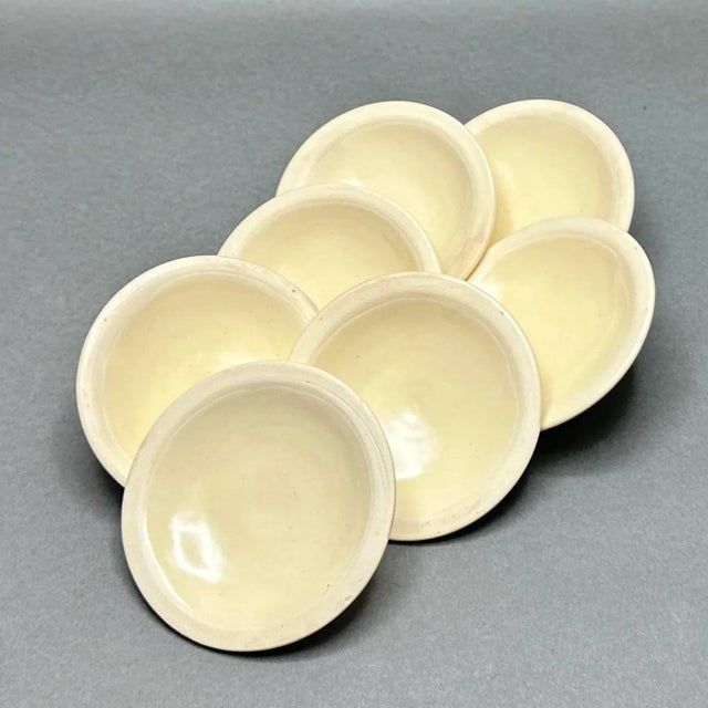 Ceramic Vintage 1930’s Weller Pottery “Pierre” Beige Stoneware Basketweave Handled Individual Casseroles/Tureens- Set of 7 For Sale - Image 7 of 8