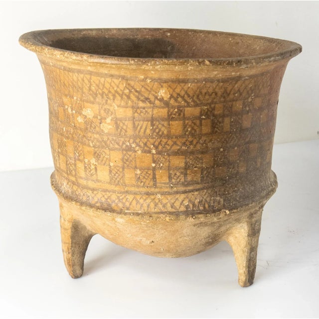 15th Century or Earlier Pre-Columbian Pottery Tripod Vessel With Paint For Sale - Image 12 of 12
