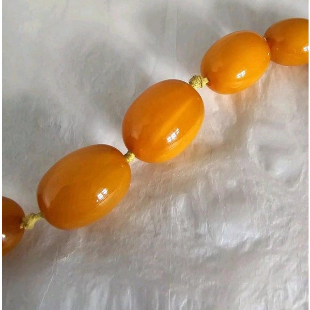 Plastic Antique Art Deco Graduated Amber Marbled Bead Necklace, 1930 For Sale - Image 7 of 18