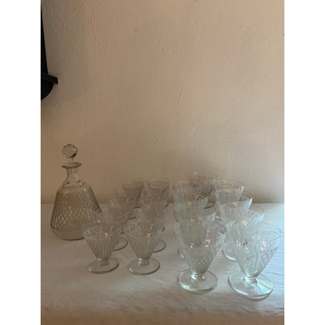 This exquisite, 20-piece crystal glassware ensemble was crafted by the prestigious French manufacturer Baccarat. It...