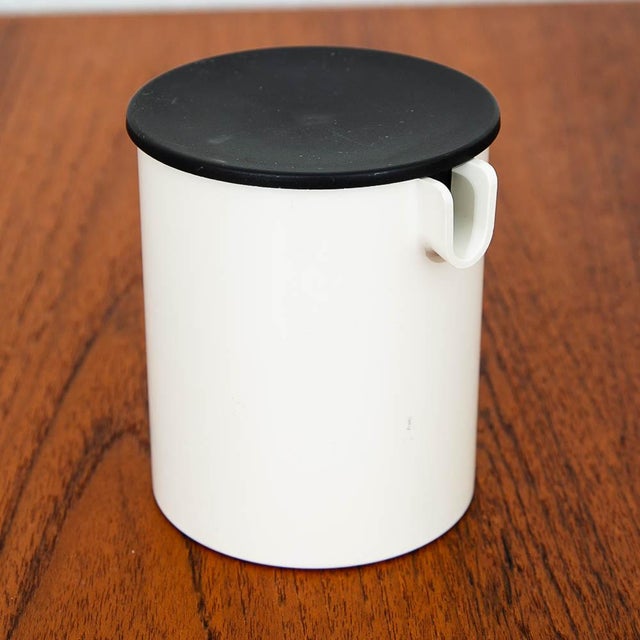 White Mid 20th Century Danish Modern Stelton Coffee Jug Set Em77 White Plastic Erik Magnussen - Set of 3 For Sale - Image 8 of 12