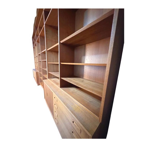 1960s Modular Shelving System in Teak by Poul Hundevad for Hundevad & Co., 1960s For Sale - Image 5 of 15