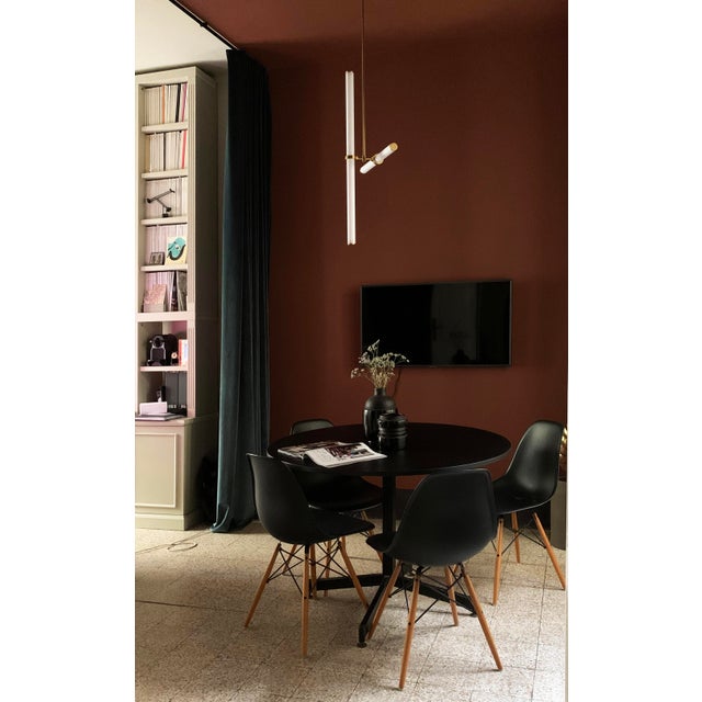 Pendant light object. beautiful with a clear presence, a light object that can fit in many locations, in residences,...